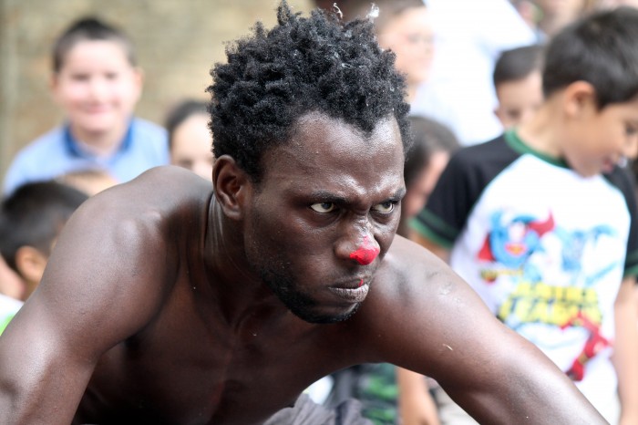 Thioro – un cappuccetto rosso senegalese